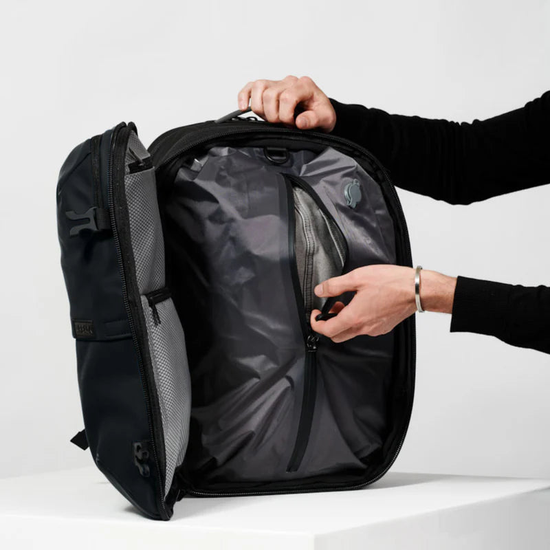 AirPack Ultra - Travel backpack